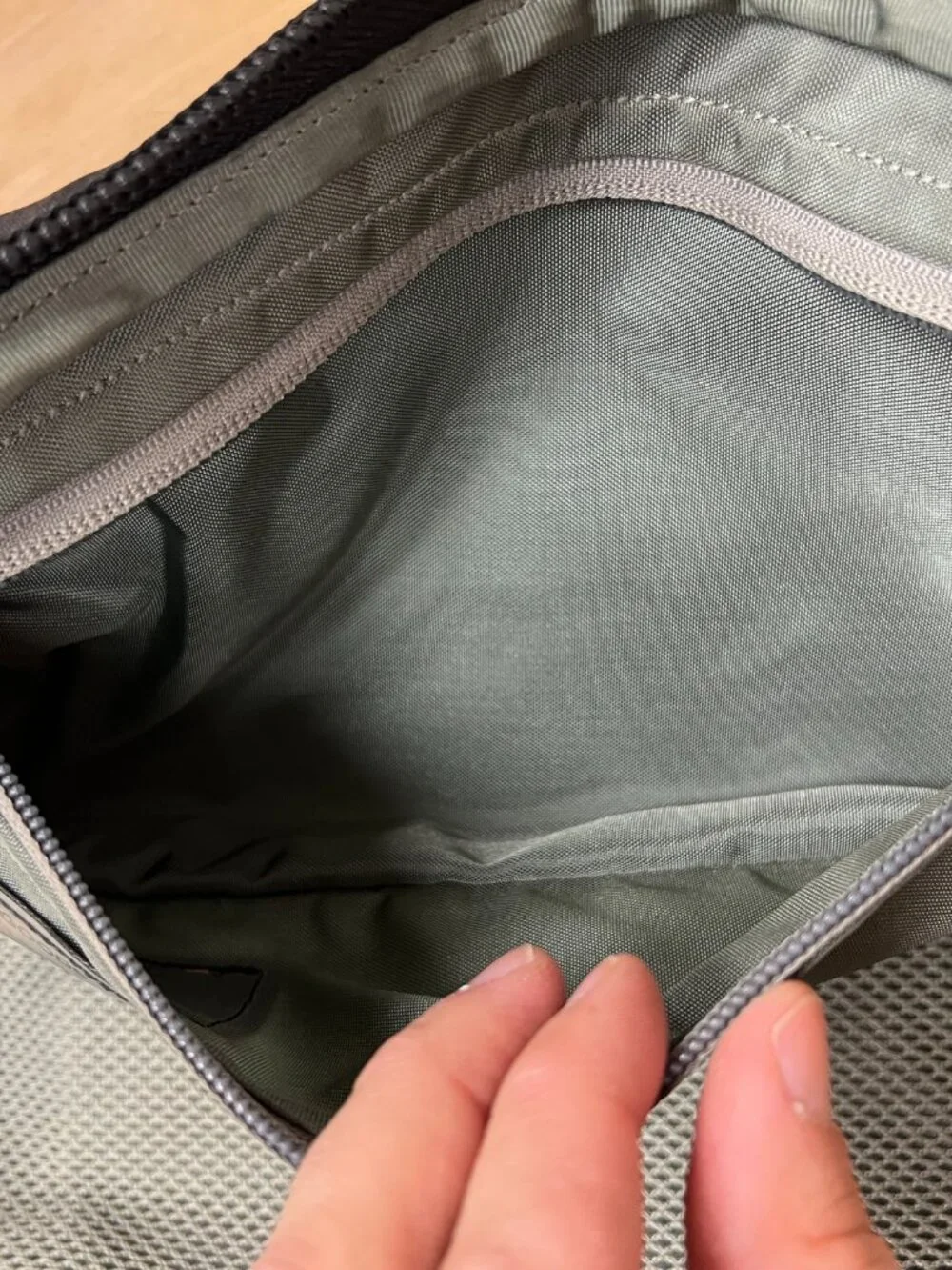 Evergoods CPL 24L Civic Panel Loader V1 black EDC travel bag